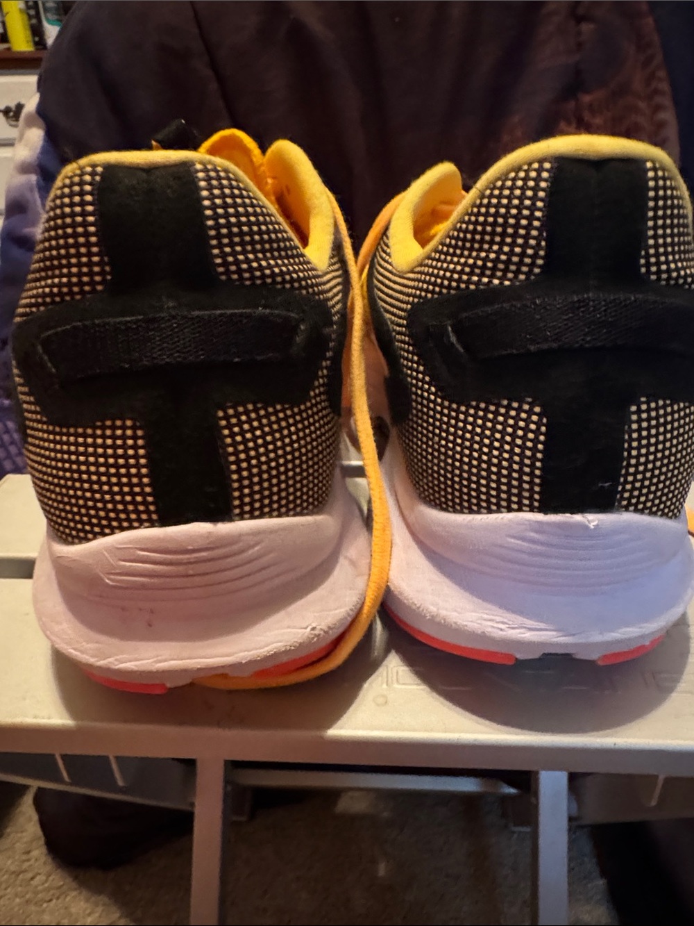 Saucony Tennis Shoes - Picture 3 of 6